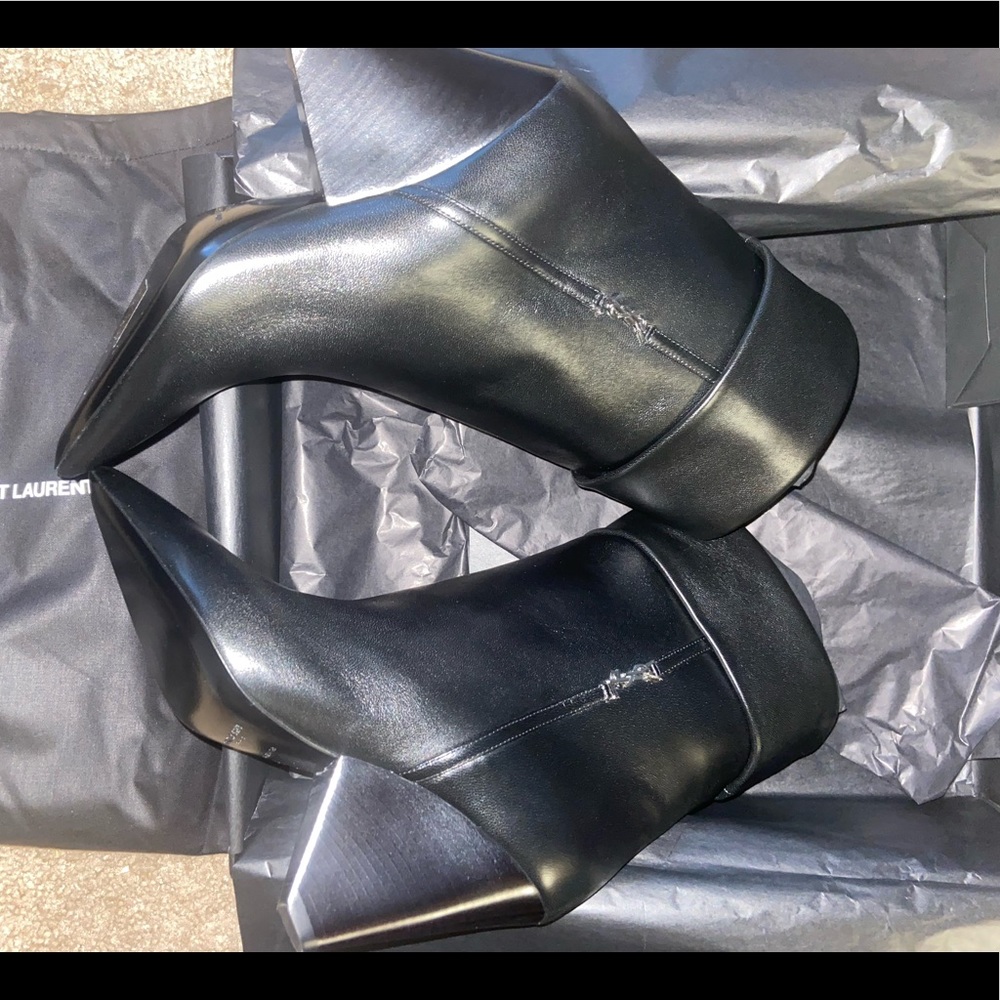 Saint Laurent Niki Booties